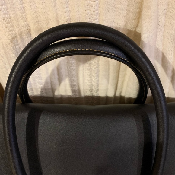 Metropolitan Lock Portfolio. Hang tag not included. - Picture 9 of 10